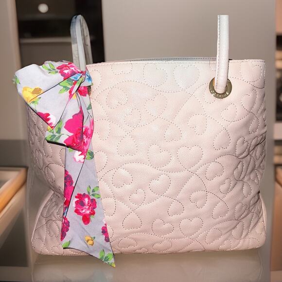 Betsey Johnson Pink Quilted Embroidered Hearts Roses Lining Shoulder Bag Large - Picture 1 of 12